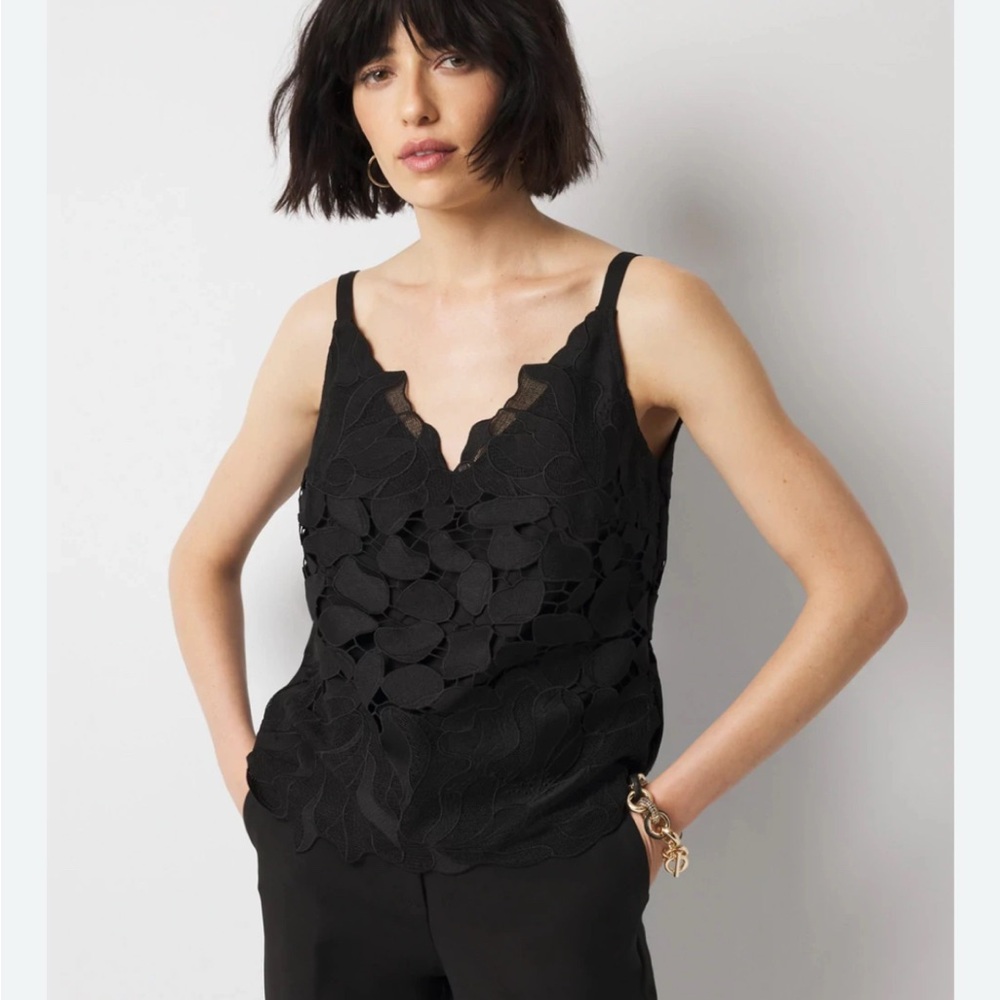 White House Black Market Chuncky Lace V-Neck Camisole Top S